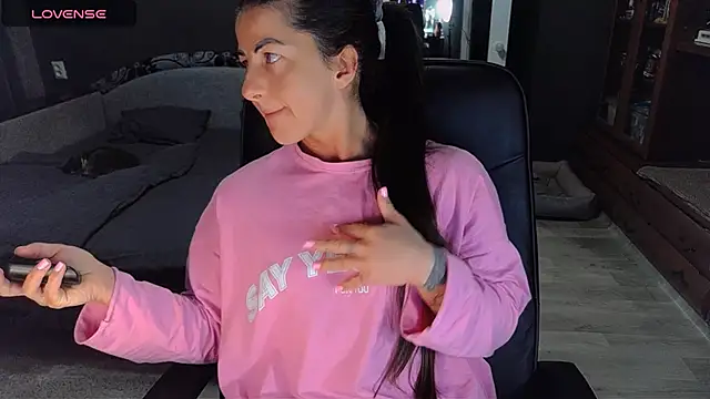 Aria Dl online show from 10/01/25, 11:14