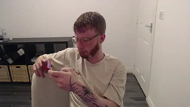 PrettyGinger online show from 12/04/24, 04:54