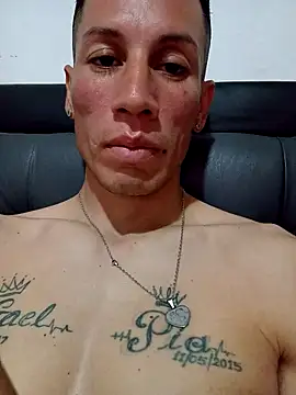 Snapshot of FlacoDani chatting on 10/24/25, 03:22 FlacoDani online show from 10/24/25, 03:22