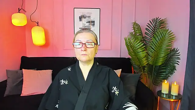 AlexandraKind online show from 10/23/25, 01:43