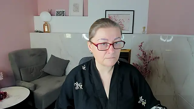 AlexandraKind online show from 12/02/25, 01:35