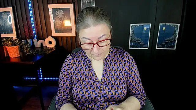 AlexandraKind online show from 11/26/25, 01:44