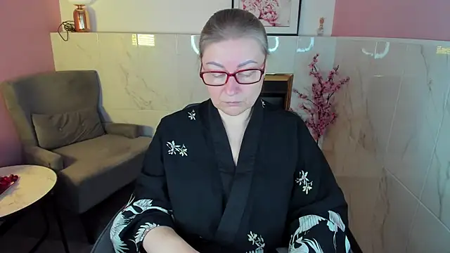 AlexandraKind online show from 11/23/25, 01:43