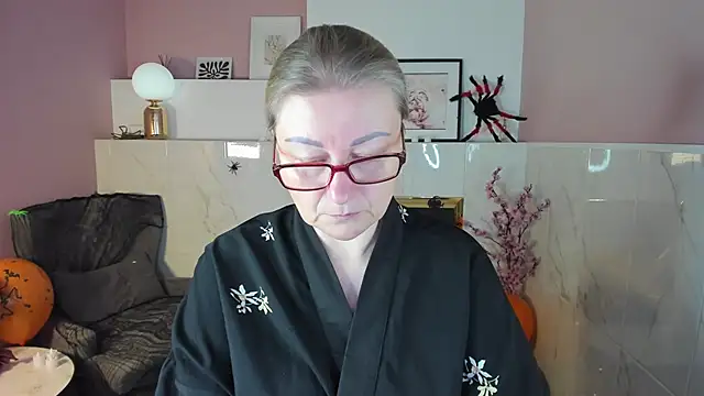 AlexandraKind online show from 10/29/25, 01:32