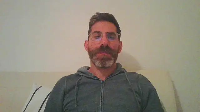 Snapshot of alcatraz009 chatting on 09/14/25, 04:02 alcatraz009 online show from 09/14/25, 04:02