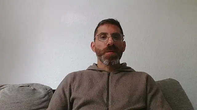 Snapshot of alcatraz009 chatting on 10/17/25, 08:50 alcatraz009 online show from 10/17/25, 08:50
