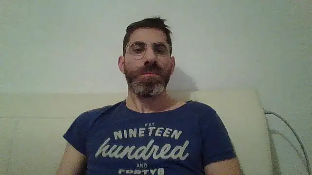 Snapshot of alcatraz009 chatting on 01/29/25, 03:33 alcatraz009 online show from 01/29/25, 03:33