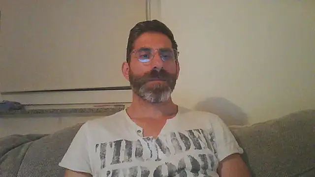 Snapshot of alcatraz009 chatting on 09/19/25, 08:35 alcatraz009 online show from 09/19/25, 08:35