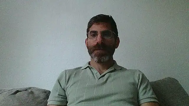 Snapshot of alcatraz009 chatting on 10/13/25, 06:26 alcatraz009 online show from 10/13/25, 06:26