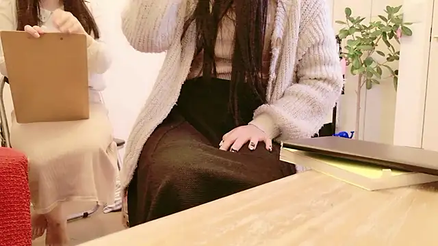 Snapshot of undo-busoku69 chatting on 11/25/25, 05:08 undo-busoku69 online show from 11/25/25, 05:08