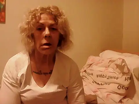 housewife shantie online show from 03/07/26, 07:52