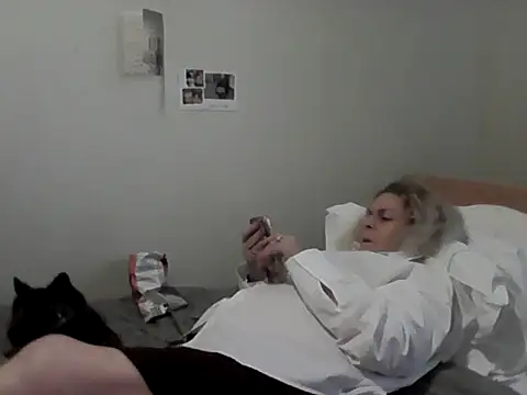 housewife shantie online show from 02/01/26, 11:52