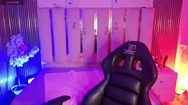 Andy tay1 online show from 11/22/25, 04:33