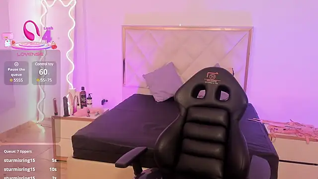 Snapshot of Andy_tay1 chatting on 02/27/25, 06:35 Andy tay1 online show from 02/27/25, 06:35