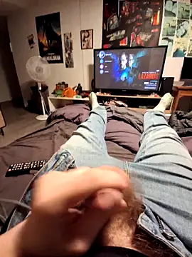 Snapshot of stev3w chatting on 11/06/25, 04:11 stev3w online show from 11/06/25, 04:11