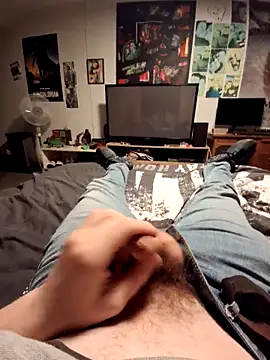 Snapshot of stev3w chatting on 11/26/25, 04:40 stev3w online show from 11/26/25, 04:40