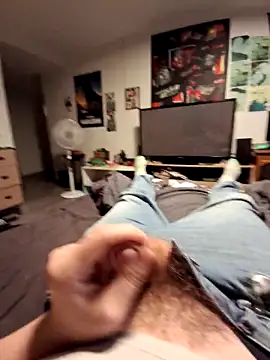 Snapshot of stev3w chatting on 10/29/25, 06:23 stev3w online show from 10/29/25, 06:23