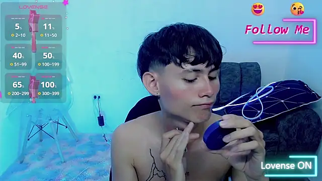 tanjiro cute online show from 01/28/25, 04:08