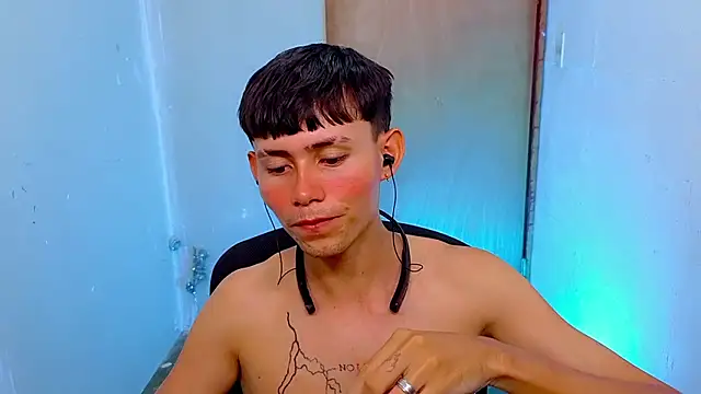 tanjiro cute online show from 02/24/26, 03:40