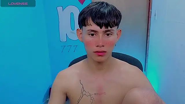 tanjiro cute online show from 04/15/26, 02:39