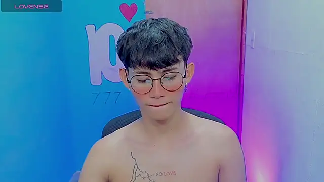 tanjiro cute online show from 05/19/26, 10:17