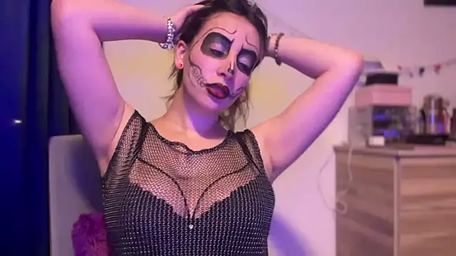 Gabby cruz  online show from 10/25/25, 03:28