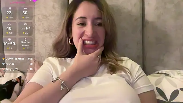 Gabby cruz  online show from 12/15/24, 07:13