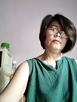 Snapshot of Baby-tits2024 chatting on 09/25/25, 12:38 Baby-tits2024 online show from 09/25/25, 12:38