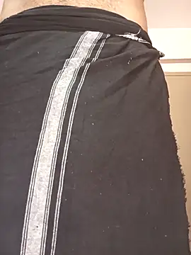 Snapshot of Vignesh3246 chatting on 10/17/25, 07:26 Vignesh3246 online show from 10/17/25, 07:26