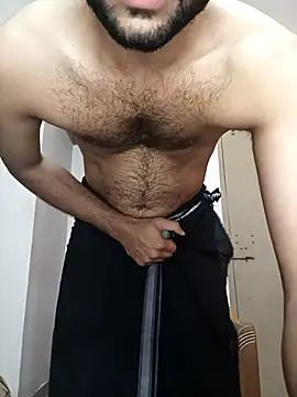 Snapshot of Vignesh3246 chatting on 10/11/25, 04:08 Vignesh3246 online show from 10/11/25, 04:08