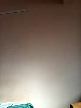 Snapshot of Vignesh3246 chatting on 12/19/25, 03:21 Vignesh3246 online show from 12/19/25, 03:21