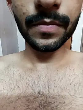 Snapshot of Vignesh3246 chatting on 09/23/25, 04:47 Vignesh3246 online show from 09/23/25, 04:47