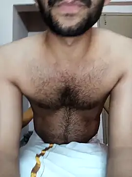 Snapshot of Vignesh3246 chatting on 10/26/25, 05:57 Vignesh3246 online show from 10/26/25, 05:57