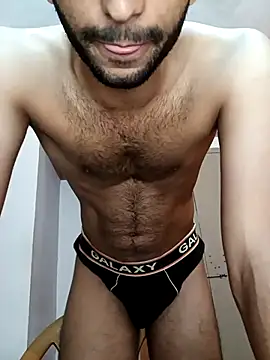 Snapshot of Vignesh3246 chatting on 03/02/25, 06:35 Vignesh3246 online show from 03/02/25, 06:35