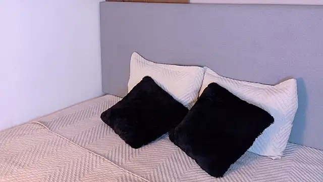 EymiCuper online show from 10/23/25, 11:31