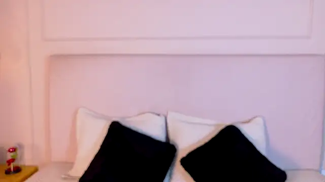 EymiCuper online show from 12/03/25, 09:03