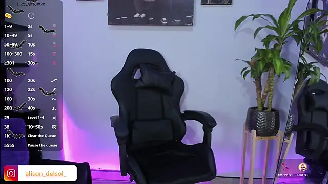 Alisson Wynter online show from 10/06/25, 03:51