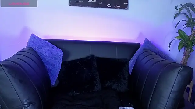 Alisson Wynter online show from 04/08/26, 03:41