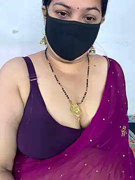 Snapshot of vinky05 chatting on 10/01/25, 05:12 vinky05 online show from 10/01/25, 05:12