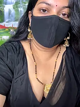 Snapshot of vinky05 chatting on 09/29/25, 04:08 vinky05 online show from 09/29/25, 04:08