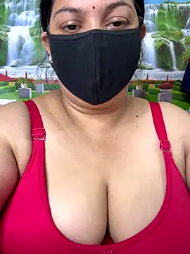 Snapshot of vinky05 chatting on 09/20/25, 03:39 vinky05 online show from 09/20/25, 03:39