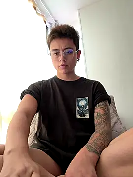 Snapshot of Chriss_gomez2 chatting on 09/28/25, 10:28 Chriss gomez2 online show from 09/28/25, 10:28