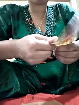 Magical Girl- online show from 10/22/25, 04:12