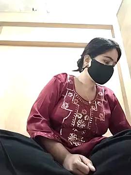 Magical Girl- online show from 12/04/25, 06:01