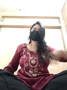 Magical Girl- online show from 11/30/25, 04:13