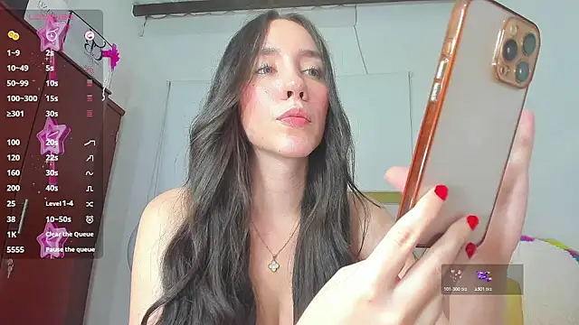 rousee yareldss online show from 12/01/25, 04:02