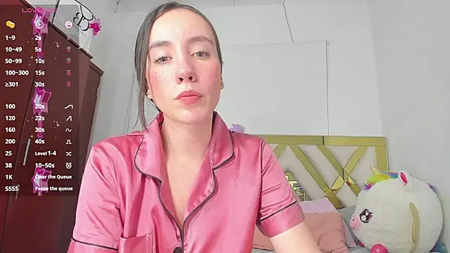 rousee yareldss online show from 12/20/25, 04:04