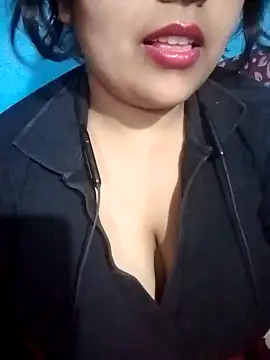 Love-Veronica online show from 04/23/26, 06:09