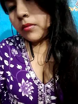 Love-Veronica online show from 02/28/26, 11:43