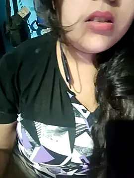 Love-Veronica online show from 05/13/26, 06:26